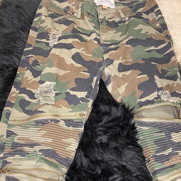 Camo jeans - Picture 2 of 3